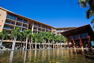 《博德之门3》动捕演员激情投入 真的接吻了！